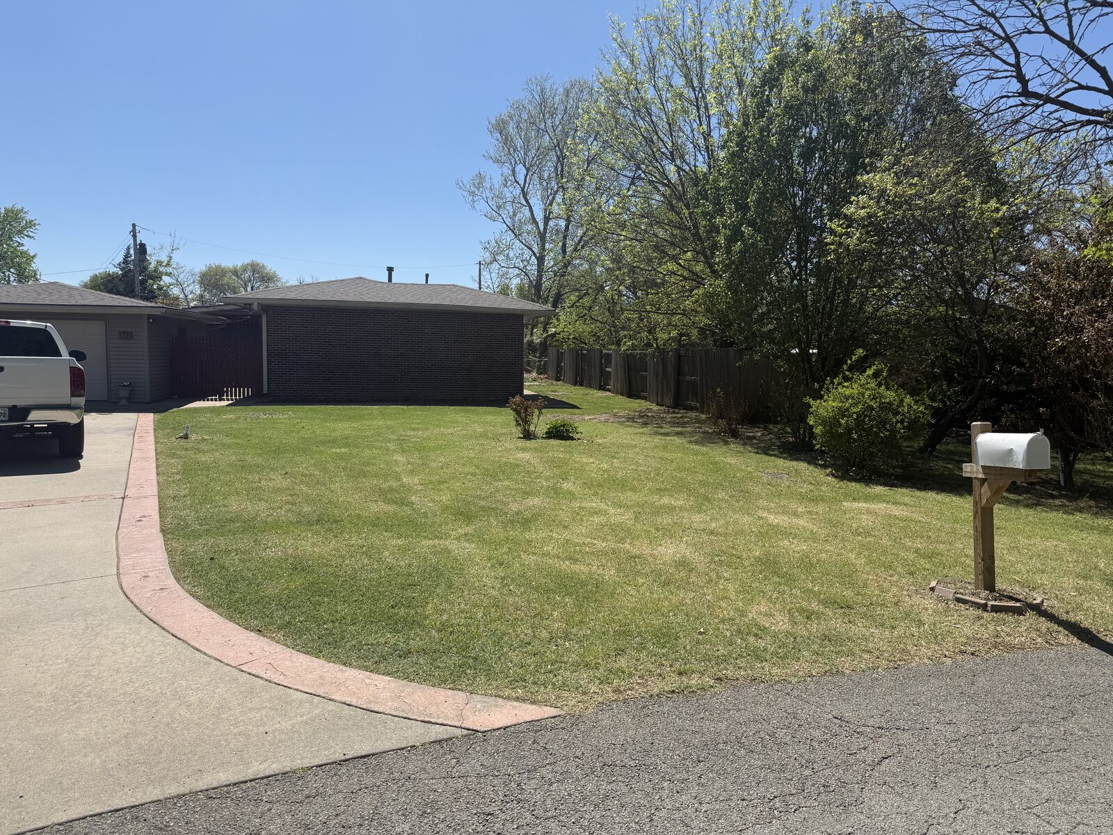 Lawn care work 7
